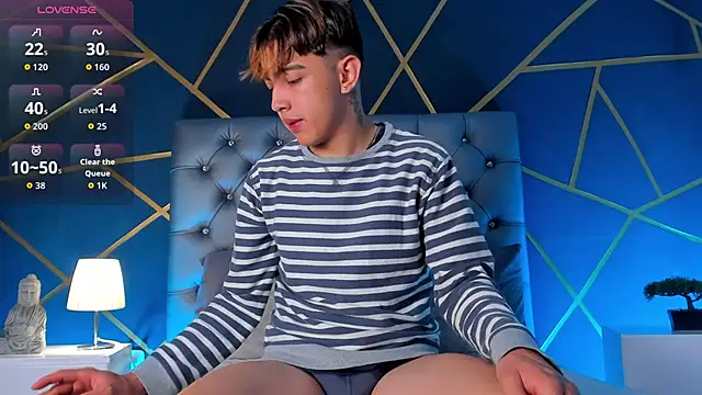 Lian Miller1  online show from 03-12-26, 12:31