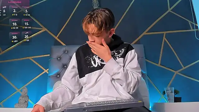 Lian Miller1  online show from 02-24-26, 12:17