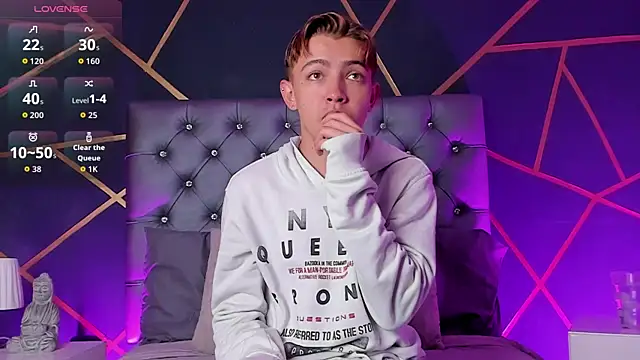 Lian Miller1  online show from 03-30-26, 12:28