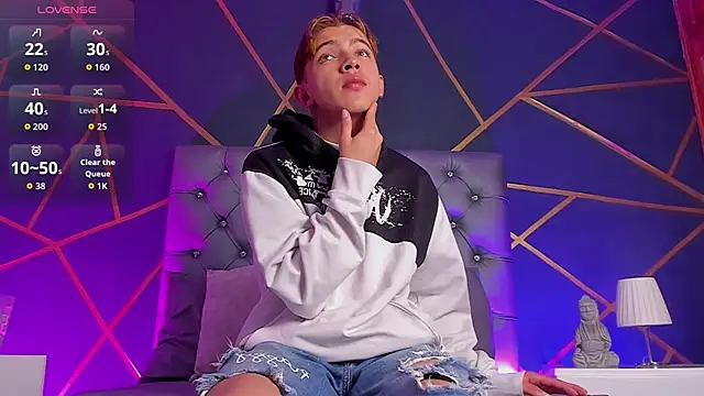 Lian Miller1  online show from 03-28-26, 12:39