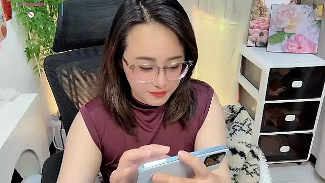 Snapshot of NEWONETO chatting on 02-16-26, 01:26 NEWONETO online show from 02-16-26, 01:26