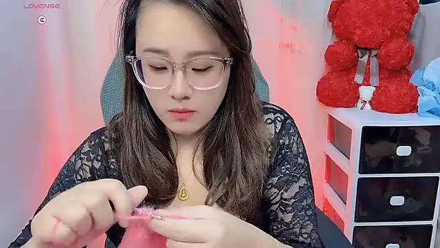 Snapshot of NEWONETO chatting on 11-08-25, 09:46 NEWONETO online show from 11-08-25, 09:46