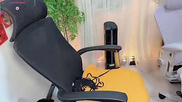 NEWONETO online show from 03-24-26, 02:17