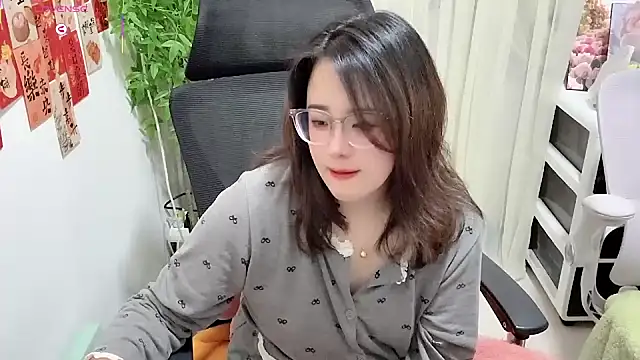 Snapshot of NEWONETO chatting on 02-28-26, 12:27 NEWONETO online show from 02-28-26, 12:27