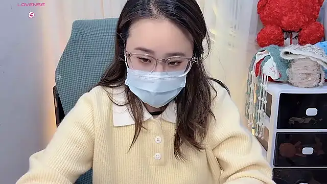 Snapshot of NEWONETO chatting on 11-21-25, 09:30 NEWONETO online show from 11-21-25, 09:30