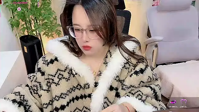 Snapshot of NEWONETO chatting on 01-17-26, 11:25 NEWONETO online show from 01-17-26, 11:25