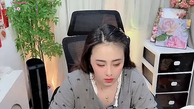 Snapshot of NEWONETO chatting on 02-21-26, 02:08 NEWONETO online show from 02-21-26, 02:08