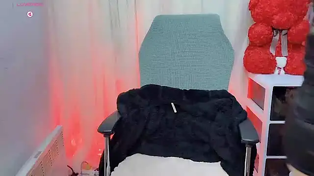 Snapshot of NEWONETO chatting on 11-09-25, 01:37 NEWONETO online show from 11-09-25, 01:37