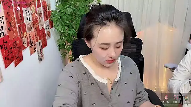 Snapshot of NEWONETO chatting on 03-02-26, 02:57 NEWONETO online show from 03-02-26, 02:57