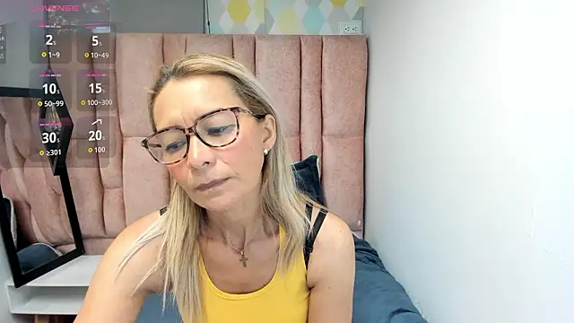 Issa Milf   online show from 02-10-26, 01:10