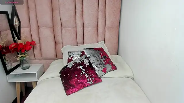 Issa Milf   online show from 06-20-26, 01:49
