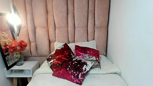 Issa Milf   online show from 07-08-26, 01:12