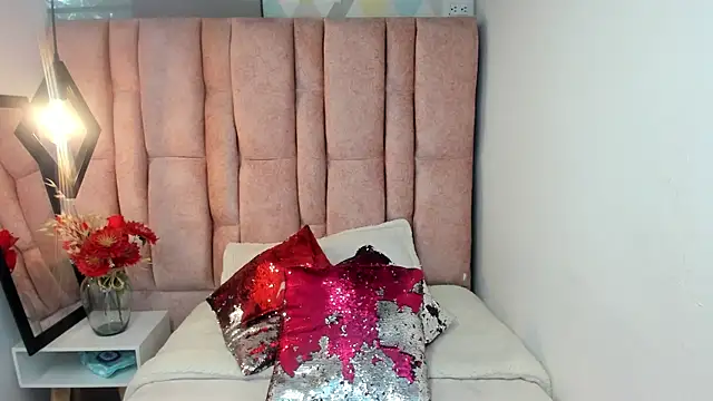 Issa Milf   online show from 07-24-26, 01:18