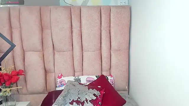 Issa Milf   online show from 06-09-26, 01:23
