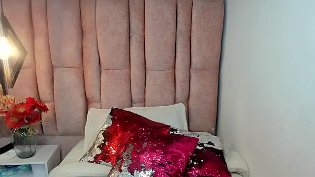 Issa Milf   online show from 07-11-26, 01:22
