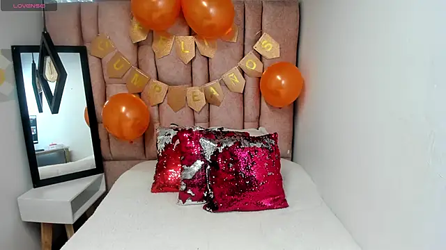 Issa Milf   online show from 03-24-26, 01:44