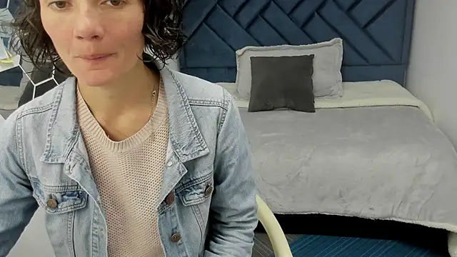 Valery More   online show from 11-29-25, 12:16