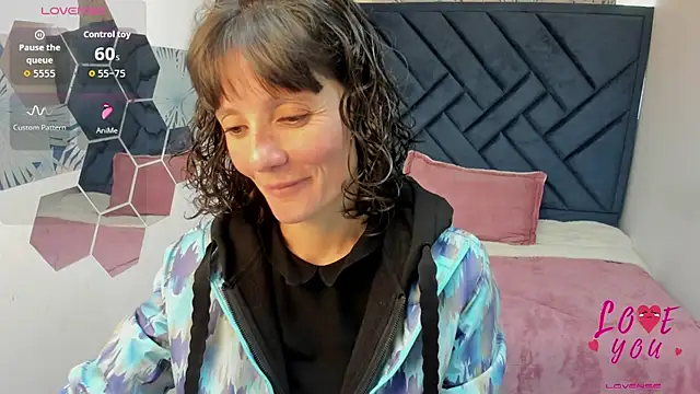 Valery More   online show from 06-30-26, 01:44