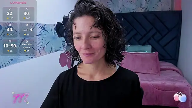 Snapshot of Valery_More__ chatting on 04-30-26, 01:29 Valery More online show from 04-30-26, 01:29