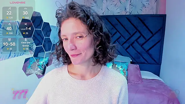 Snapshot of Valery_More__ chatting on 05-16-26, 02:05 Valery More online show from 05-16-26, 02:05