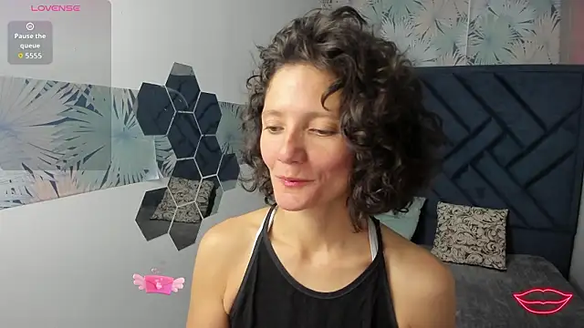 Valery More   online show from 02-09-26, 01:09