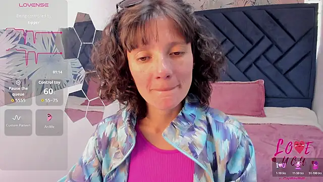 Valery More   online show from 07-08-26, 03:56