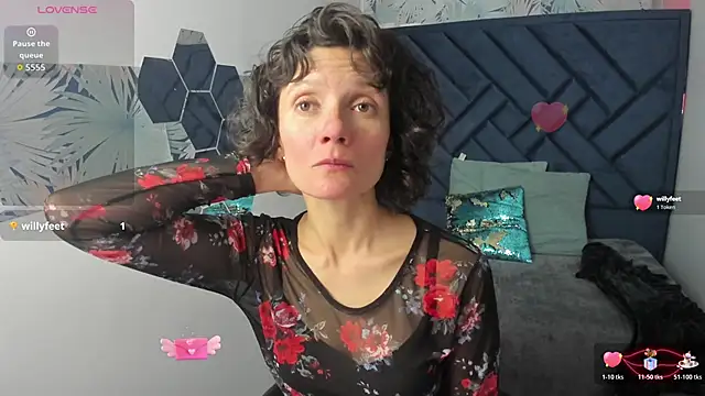 Valery More   online show from 02-11-26, 02:06