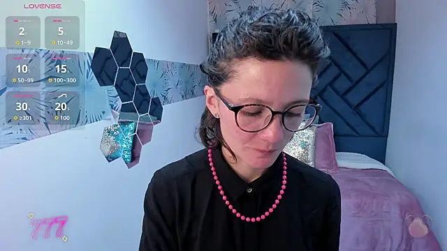 Snapshot of Valery_More__ chatting on 05-25-26, 11:42 Valery More online show from 05-25-26, 11:42
