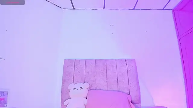 Mila 1wood online show from 07-17-26, 12:46