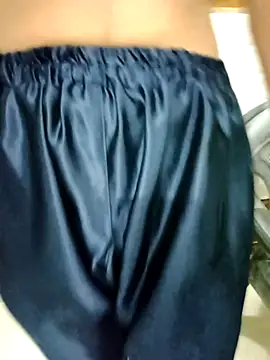 Meenu rani6 online show from 10-03-25, 06:42