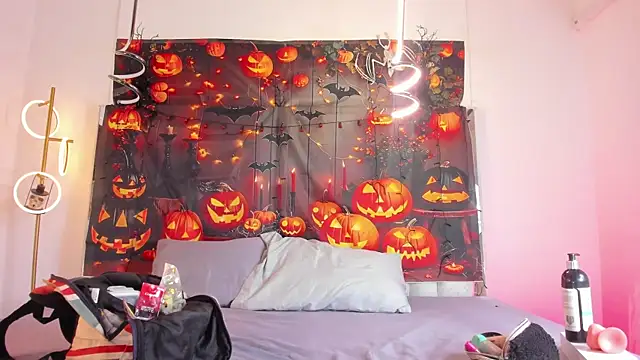 Misaki Kai online show from 10-28-25, 02:56