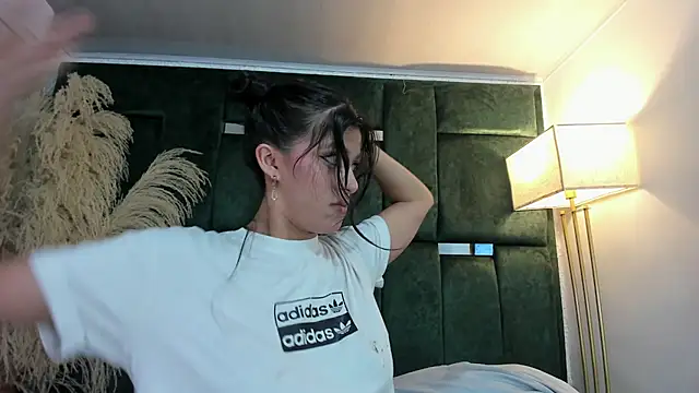 Misaki Kai online show from 01-10-26, 05:47