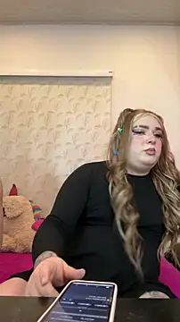 Redvelvett22 online show from 10-30-25, 04:55