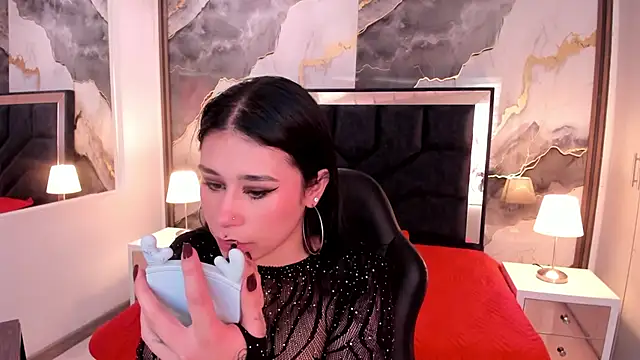 SusanVilla online show from 11-20-25, 07:36