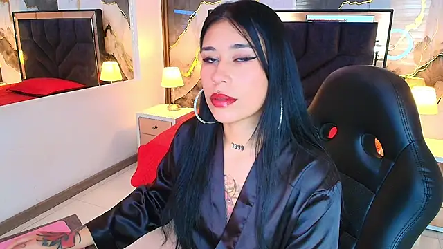 SusanVilla online show from 07-17-26, 08:06