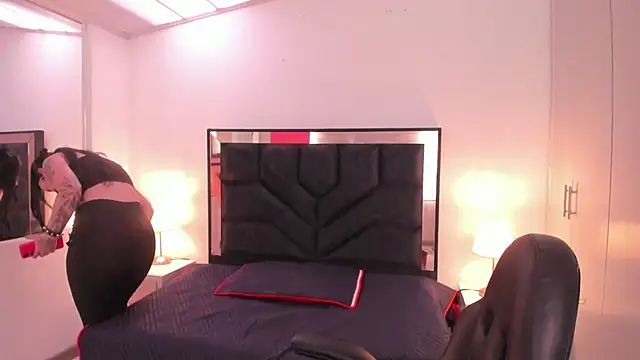 SusanVilla online show from 11-10-25, 07:41