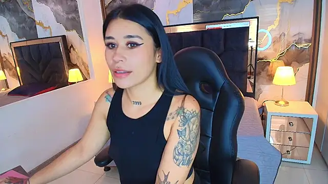 SusanVilla online show from 07-15-26, 07:54