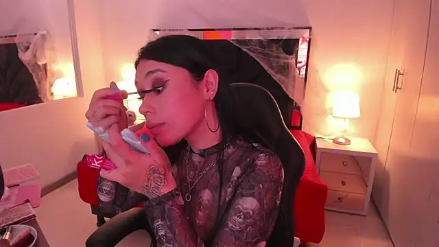 SusanVilla online show from 10-23-25, 07:34