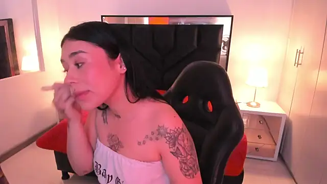 SusanVilla online show from 11-14-25, 07:39