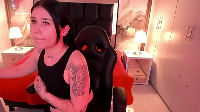 SusanVilla online show from 01-06-26, 07:40