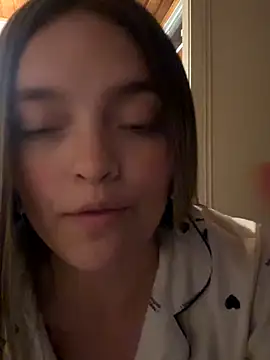 Miia Millerr online show from 10-29-25, 11:25