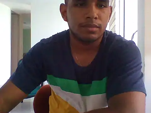 Snapshot of jesusacastrop25 chatting on 05-14-26, 04:04 jesusacastrop25 online show from 05-14-26, 04:04