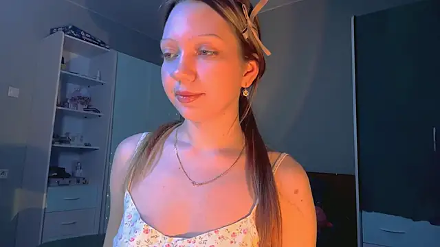 EmiIyKitty online show from 10-02-25, 07:39