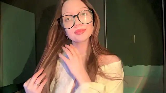 EmiIyKitty online show from 11-09-25, 06:34