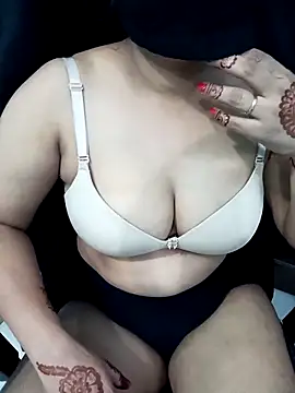 nakedqueen4u online show from 10-10-25, 06:42