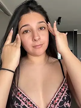 Snapshot of cotearaya01 chatting on 10-09-25, 04:18 cotearaya01 online show from 10-09-25, 04:18