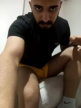 Snapshot of mehmets27 chatting on 10-11-25, 09:27 mehmets27 online show from 10-11-25, 09:27