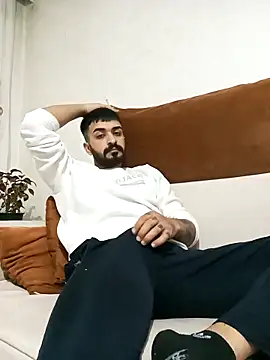 Snapshot of mehmets27 chatting on 11-01-25, 11:20 mehmets27 online show from 11-01-25, 11:20