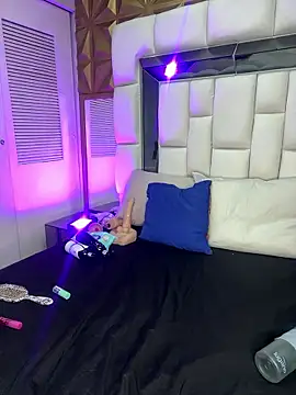 violet milleer online show from 01-15-26, 07:50