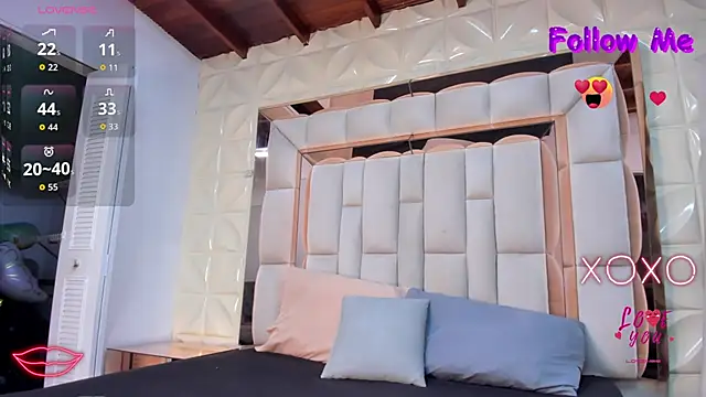 violet milleer online show from 10-07-25, 12:17